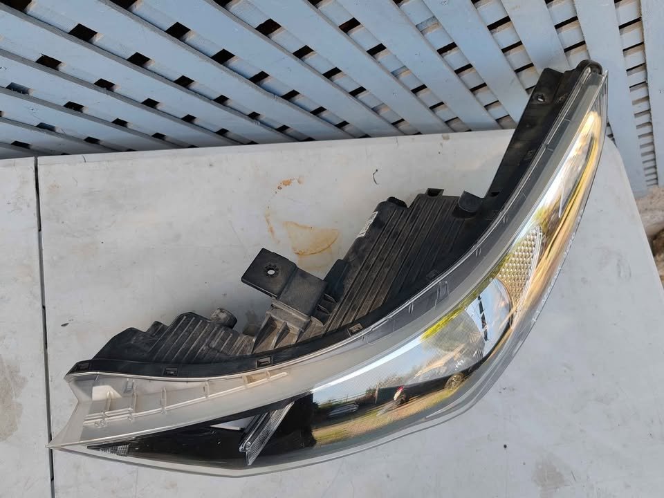 Óptico izquierdo Hyundai Accent 2021 - 2023 - Imagen 5