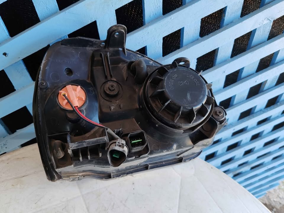 Óptico izquierdo Hyundai Santa Fe 2002 - 2005 - Imagen 7
