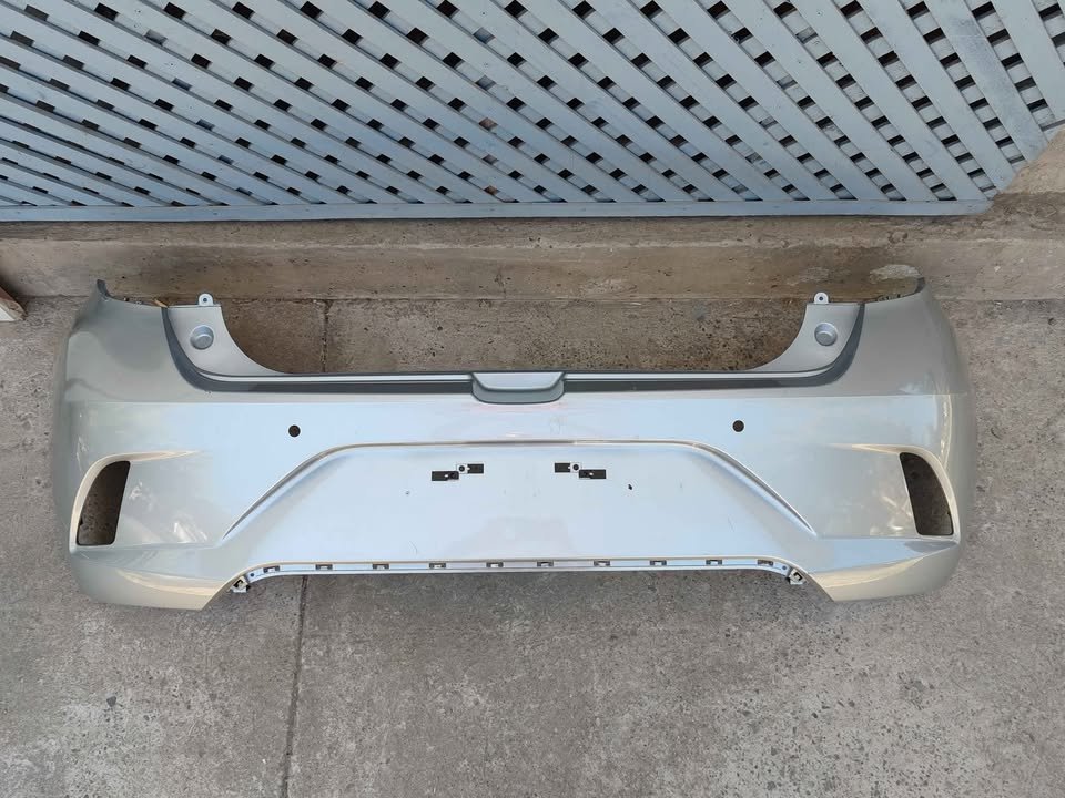 Parachoque trasero Hyundai Grand i10 2021 - 2023