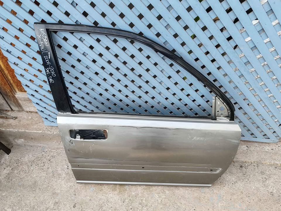 Puerta delantera derecha Nissan Xtrail 2004 - 2010 - Imagen 2