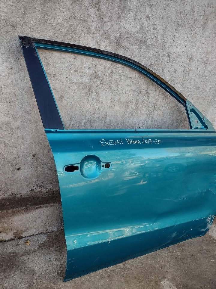 Puerta delantera derecha Suzuki Vitara 2017 - 2020 - Imagen 3