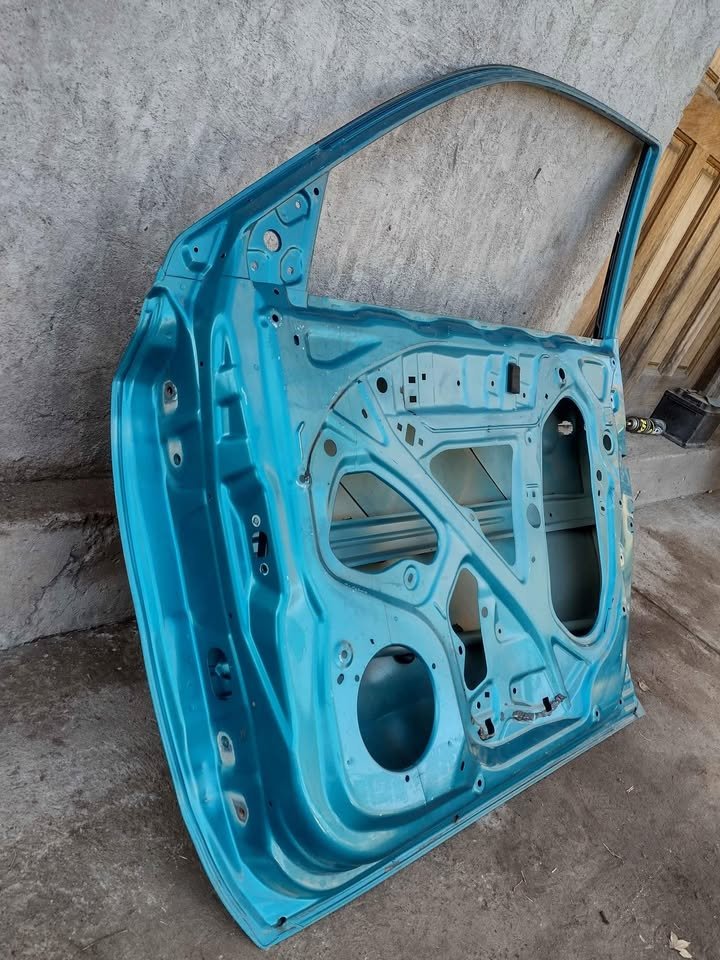 Puerta delantera derecha Suzuki Vitara 2017 - 2020 - Imagen 8