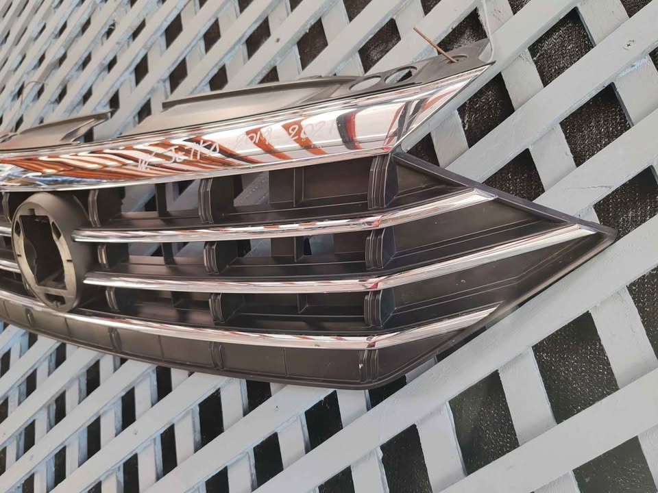 Máscara Volkswagen Jetta 2019 - 2021 - Imagen 2