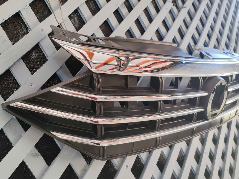 Máscara Volkswagen Jetta 2019 - 2021 - Imagen 3