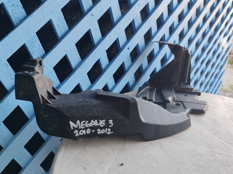 Mensula inferior de óptico derecho Renault Megane 3 2010 - 2012 - Imagen 5
