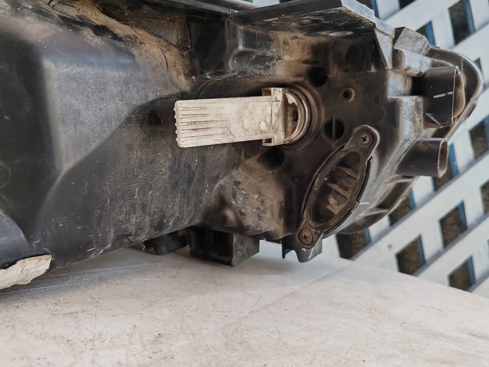 Óptico izquierdo kia rio 2018 - 2023 - Imagen 7