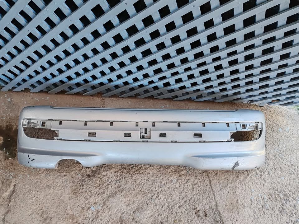 Parachoque Peugeot 207 Compac 2010 - 2013