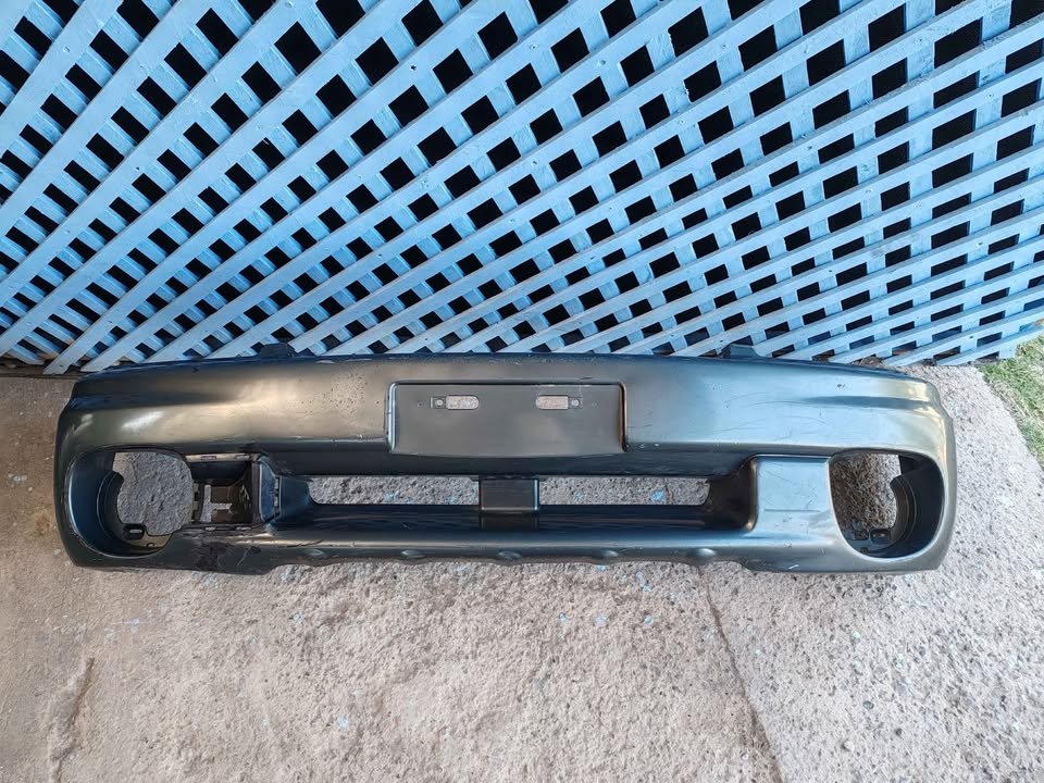 Parachoque delantero Subaru Outback 2001 - 2004
