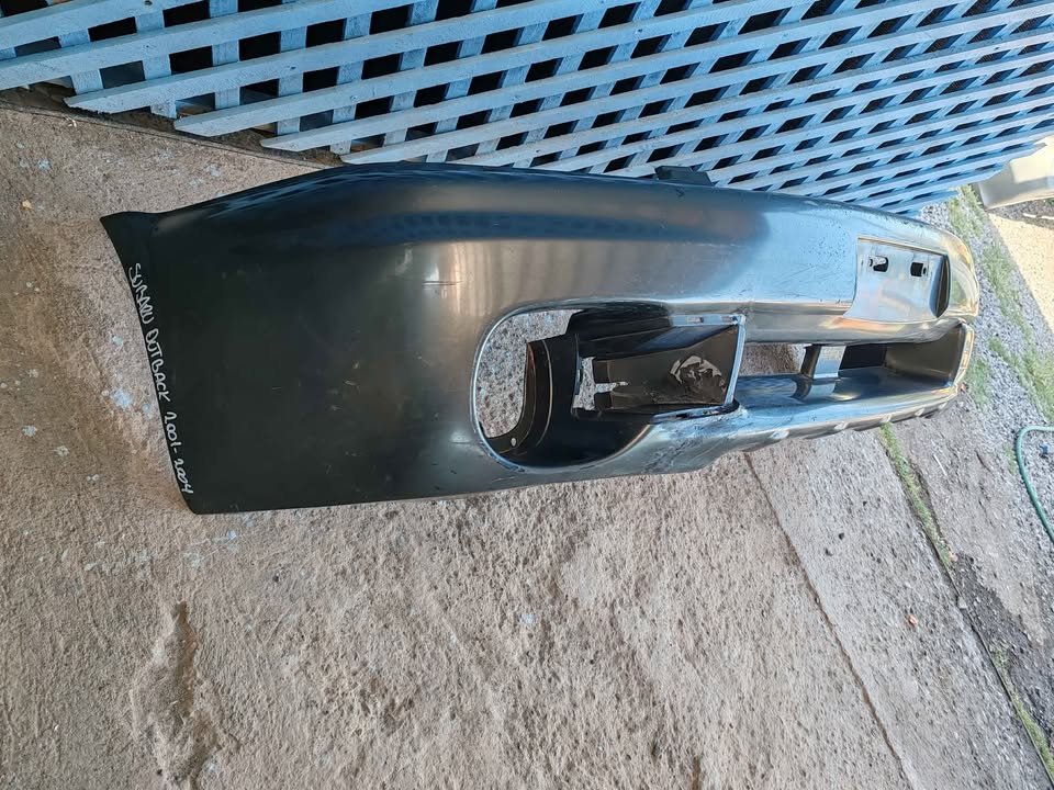 Parachoque delantero Subaru Outback 2001 - 2004 - Imagen 4