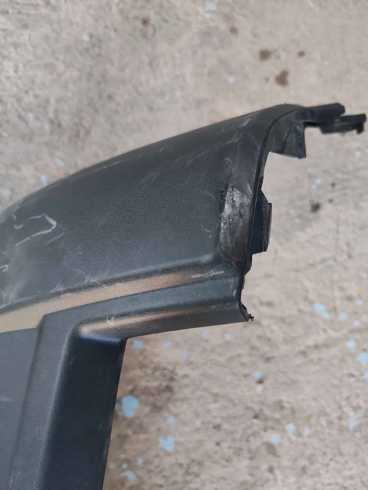 Parachoque trasero Mahindra XUV 300 2024 - 2025 - Imagen 5