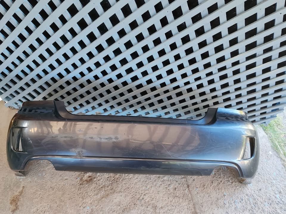 Parachoque trasero Subaru Impreza sedan 2009 - 2010