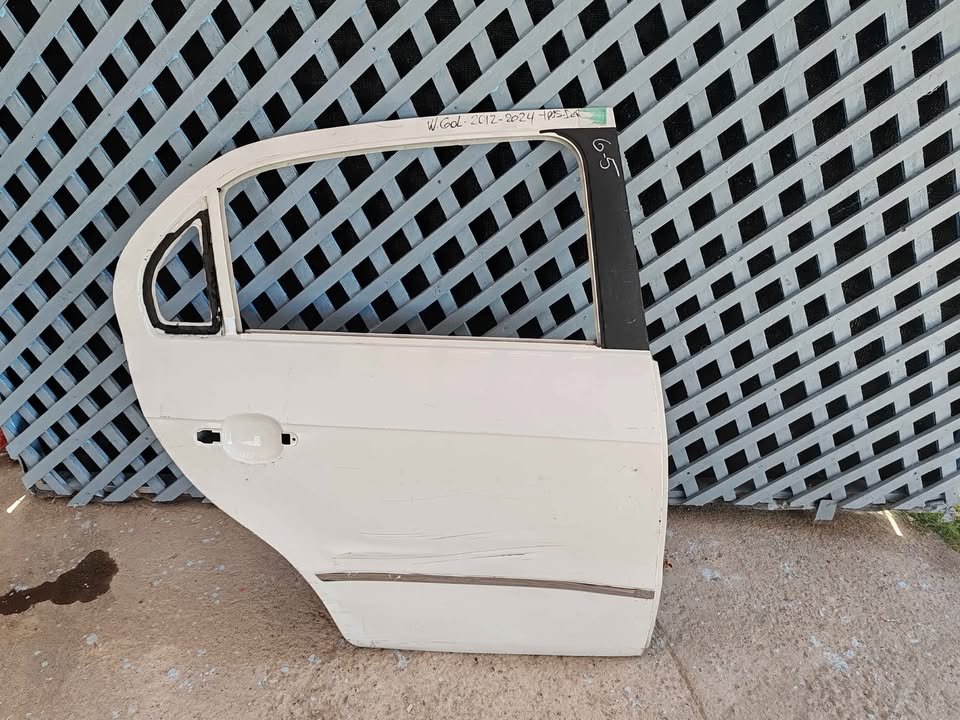 Puerta trasera derecha Volkswagen Gol 2013 - 2024