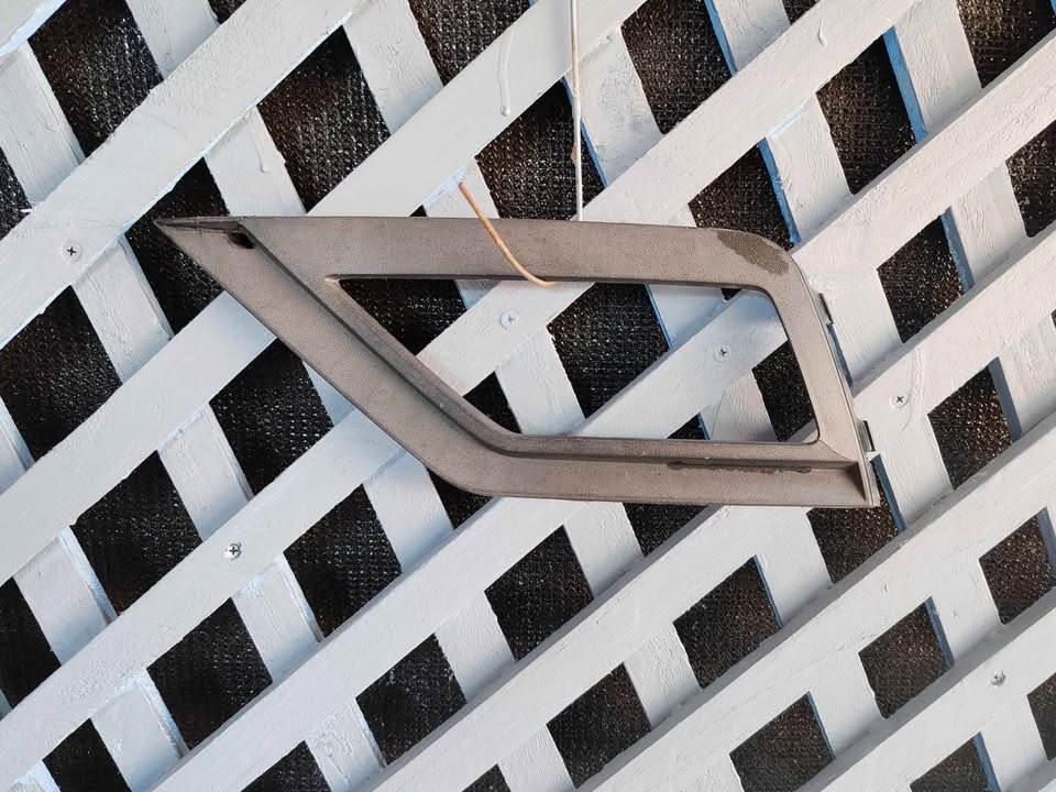 Tapa de neblinero izquierdo Volkswagen Gol G8 2019 - 2024