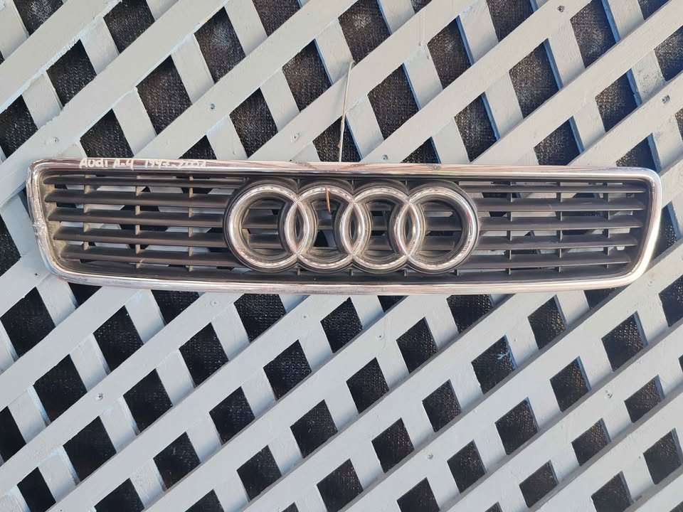 Máscara Audi A4 1997 - 2001