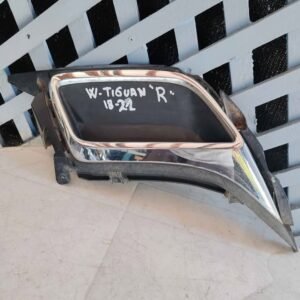 Moldura de escape derecho de parachoque volkswagen Tiguan 2018 - 2022