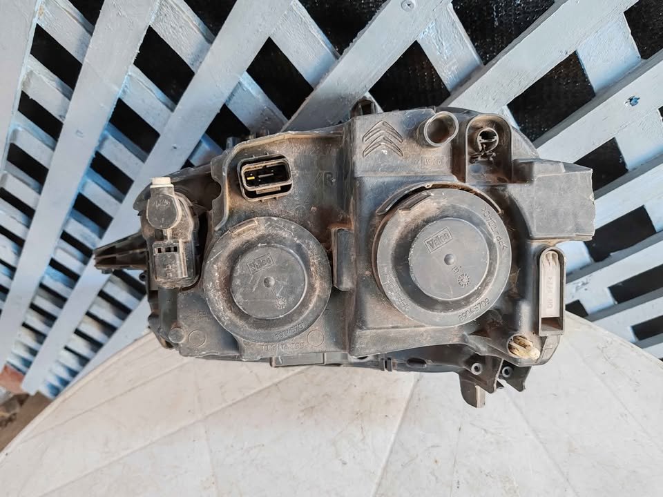 Óptico inferior derecho Citroen C3 2017 - 2020 - Imagen 8
