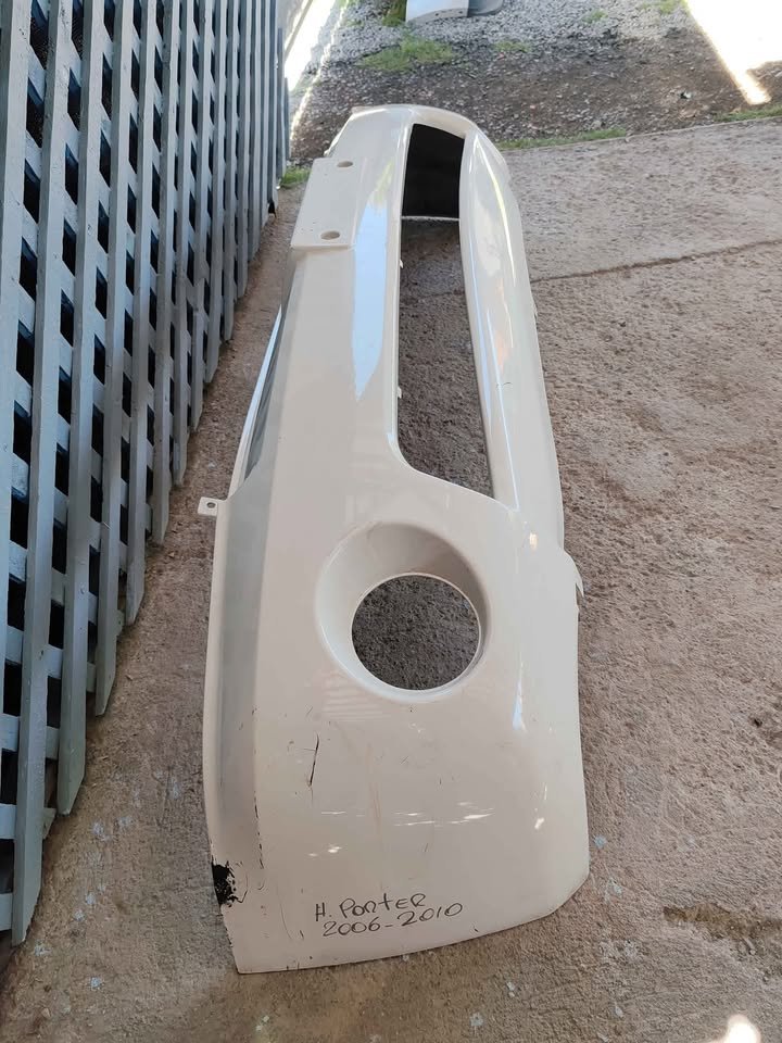 Parachoque delantero Hyundai Porter 2006 - 2010 - Imagen 4