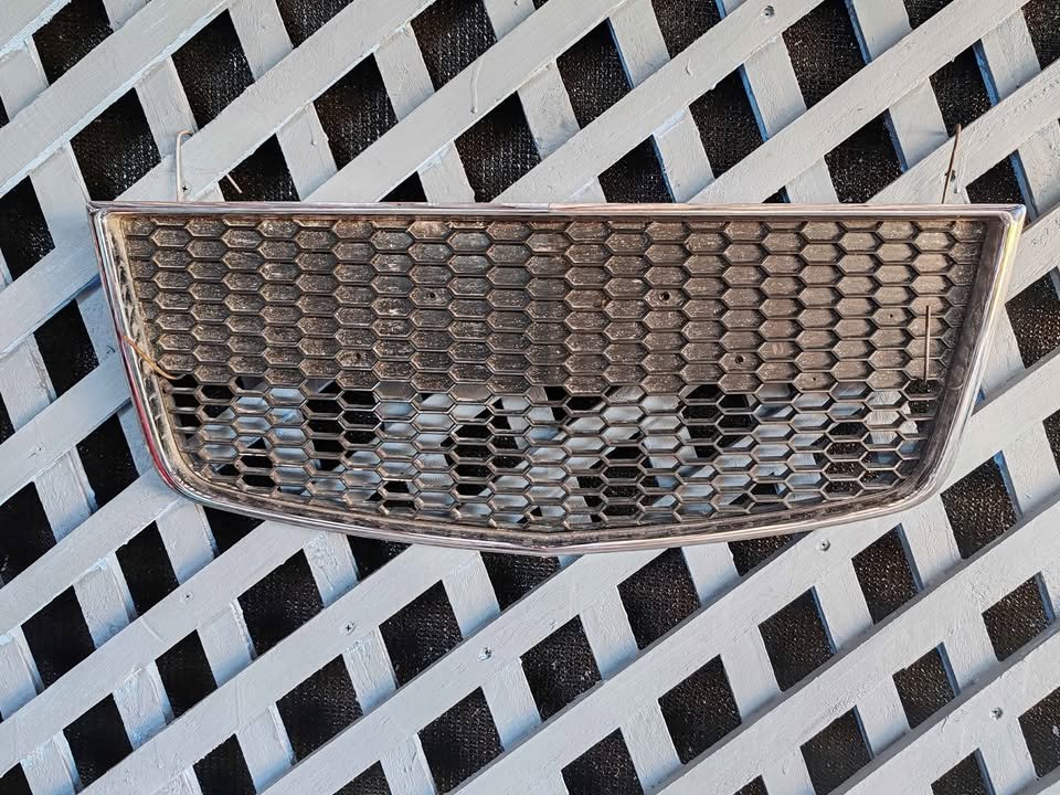 Rejilla de parachoque Chevrolet Aveo HB 2009 - 2015