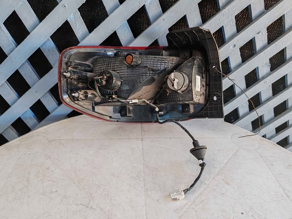 Foco trasero derecho Hyundai Venue 2020 - 2024 - Imagen 7