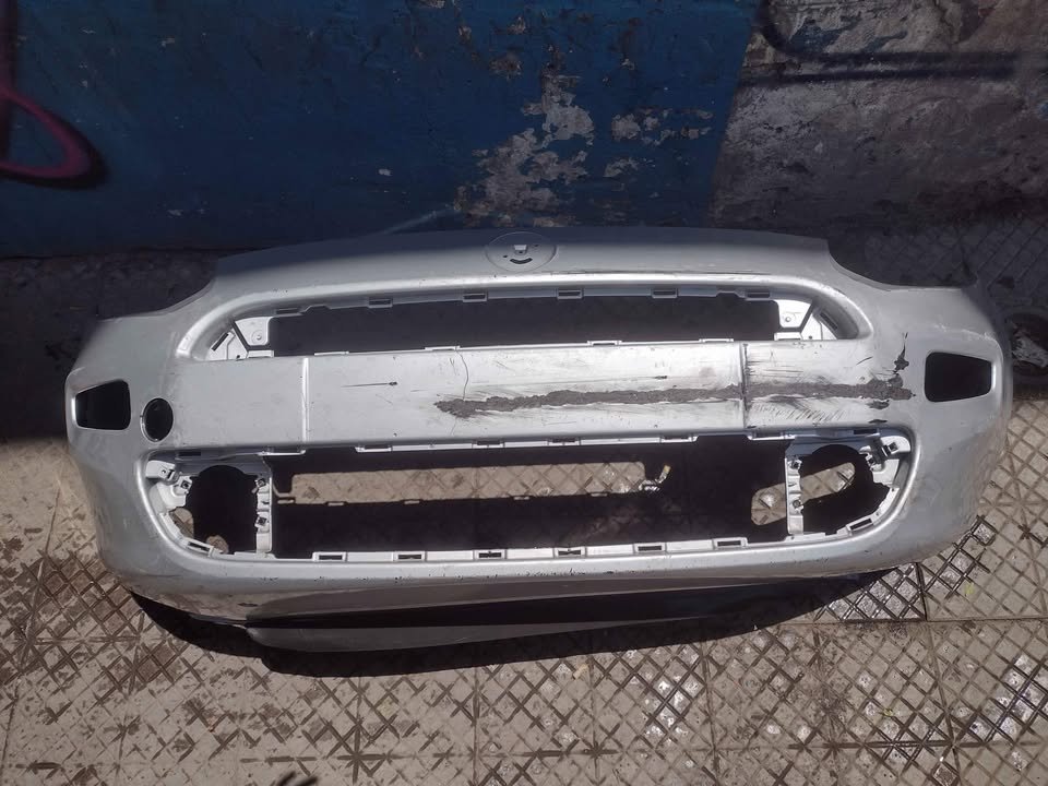 Parachoque delantero Fiat Punto 2013 - 2017 - Imagen 2