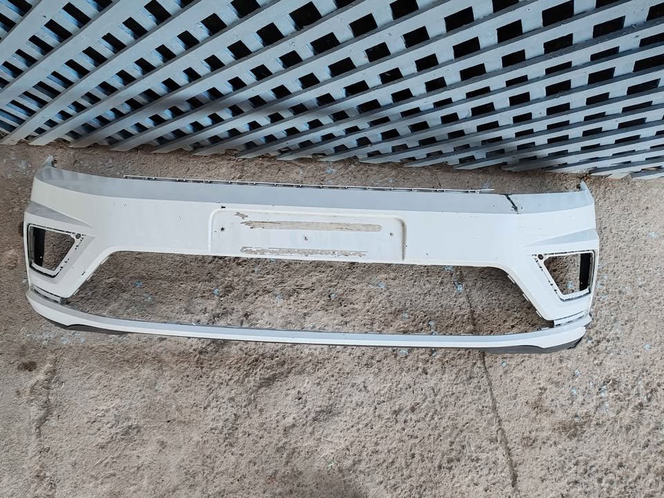 Parachoque delantero Volkswagen Saveiro 2018 - 2024