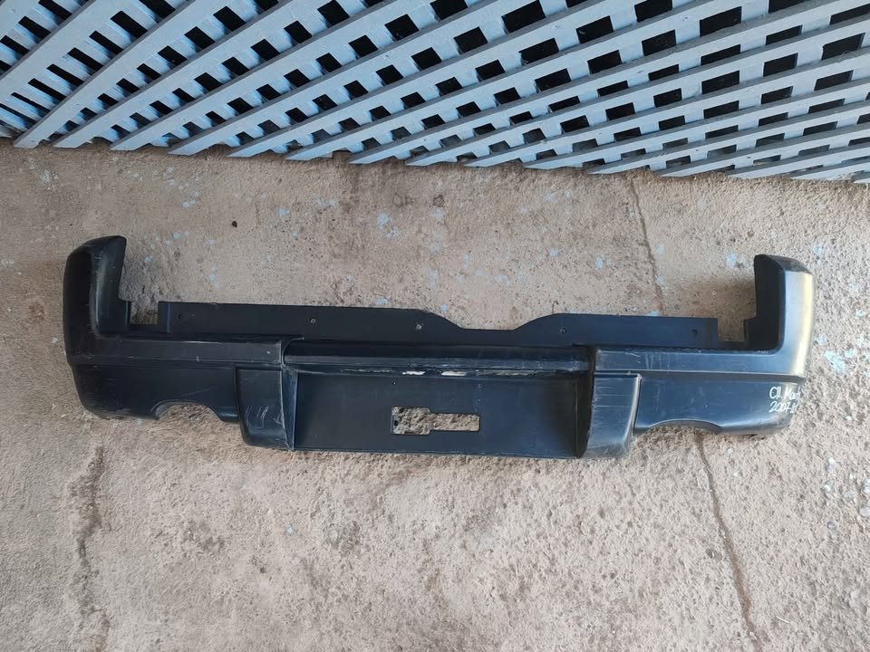 Parachoque trasero Chevrolet Montana 2006 - 2010