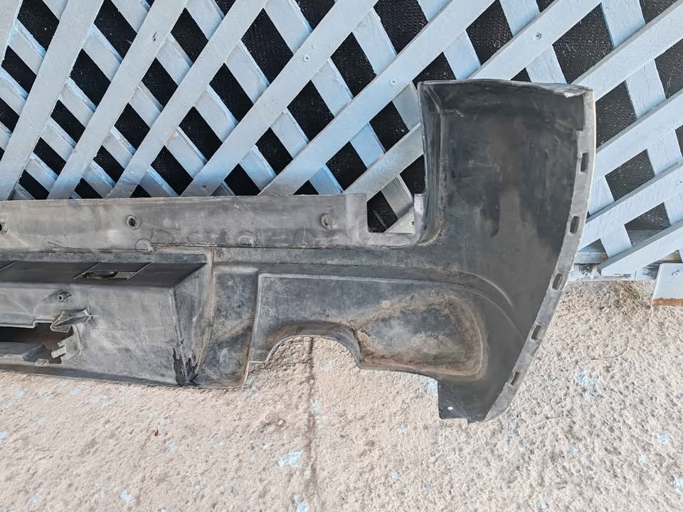 Parachoque trasero Chevrolet Montana 2006 - 2010 - Imagen 7