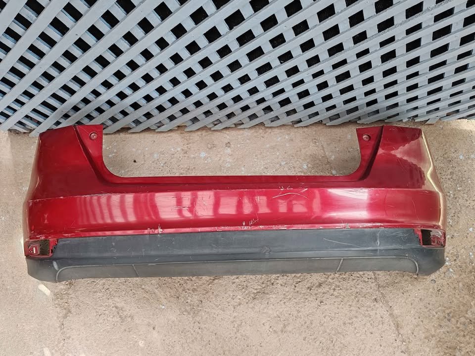 Parachoque trasero Ford Focus HB 2016 - 2019