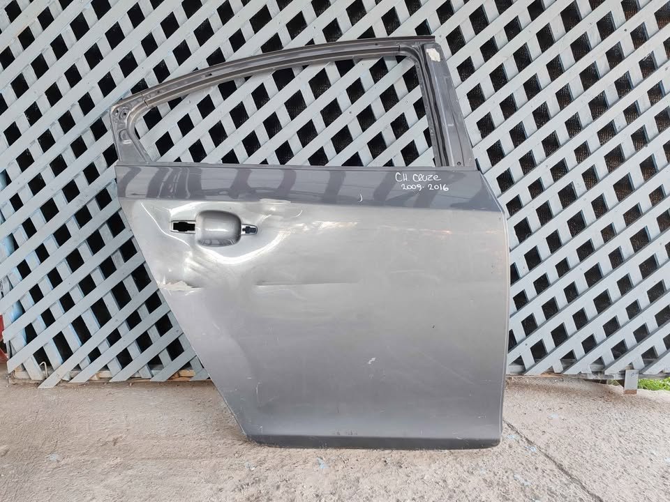 Puerta trasera derecha Chevrolet Cruze 2010 - 2015