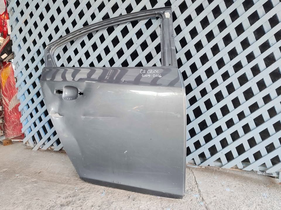 Puerta trasera derecha Chevrolet Cruze 2010 - 2015 - Imagen 3