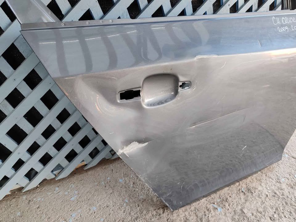 Puerta trasera derecha Chevrolet Cruze 2010 - 2015 - Imagen 5
