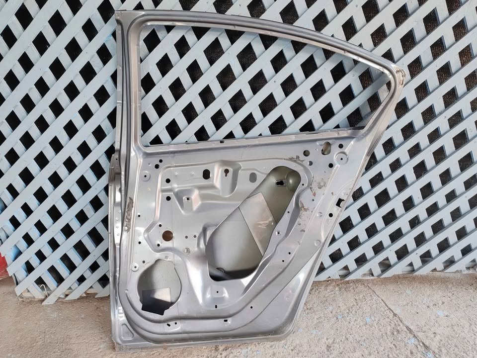 Puerta trasera derecha Chevrolet Cruze 2010 - 2015 - Imagen 9