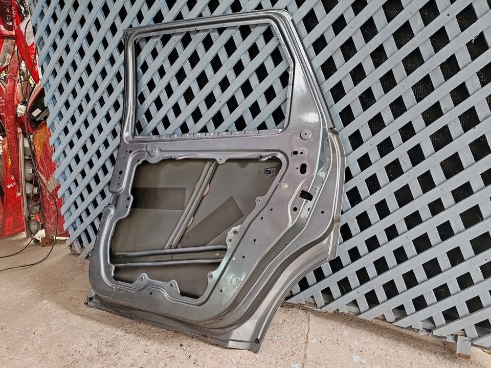 Puerta trasera derecha Dodge Journey 2009 - 2012 - Imagen 7