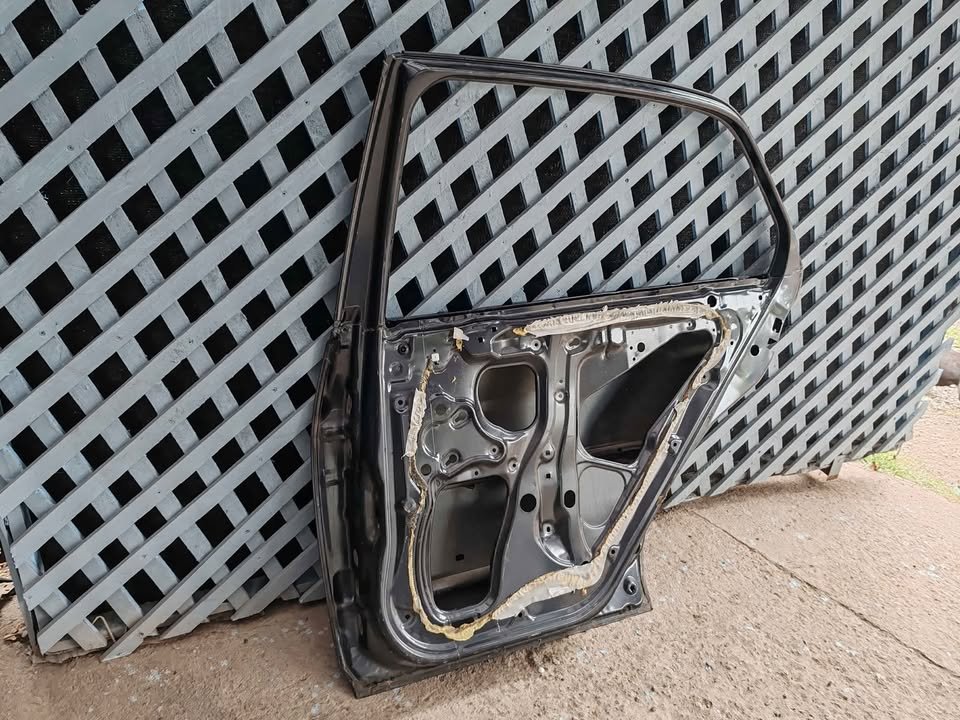 Puerta trasera derecha Honda Accord 2003 - 2007 - Imagen 7