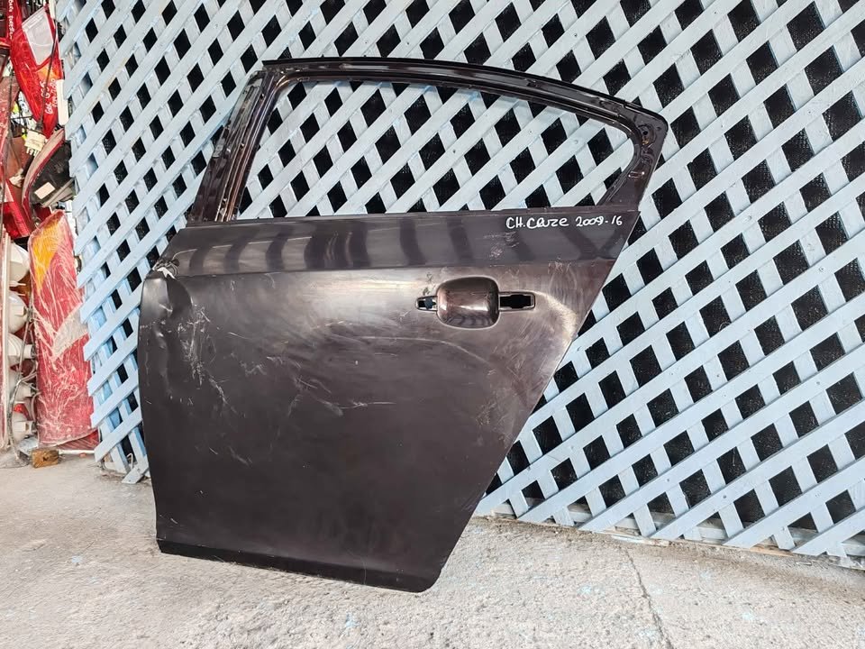 Puerta trasera izquierda Chevrolet Cruze 2010 - 2015 - Imagen 5