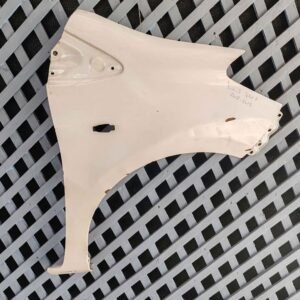 Tapabarro derecho Toyota Yaris Sport 2012 - 2013
