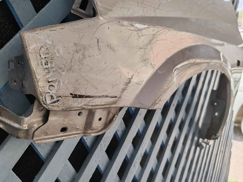 Tapabarro izquierdo Nissan Primera 2003 - 2007 - Imagen 6