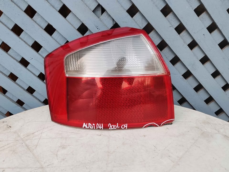 Foco trasero izquierdo Audi A4 2001 - 2004