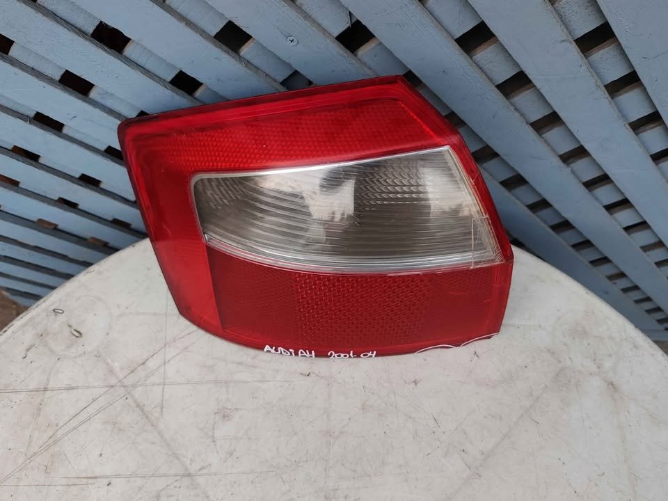Foco trasero izquierdo Audi A4 2001 - 2004 - Imagen 6