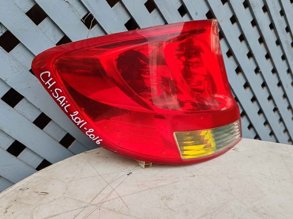 Foco trasero izquierdo Chevrolet Sail 2011 - 2016 - Imagen 2