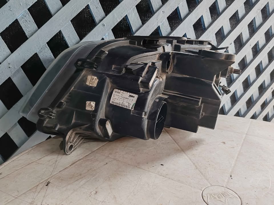 Óptico derecho Volkswagen Amarok 2010 - 2015 - Imagen 7
