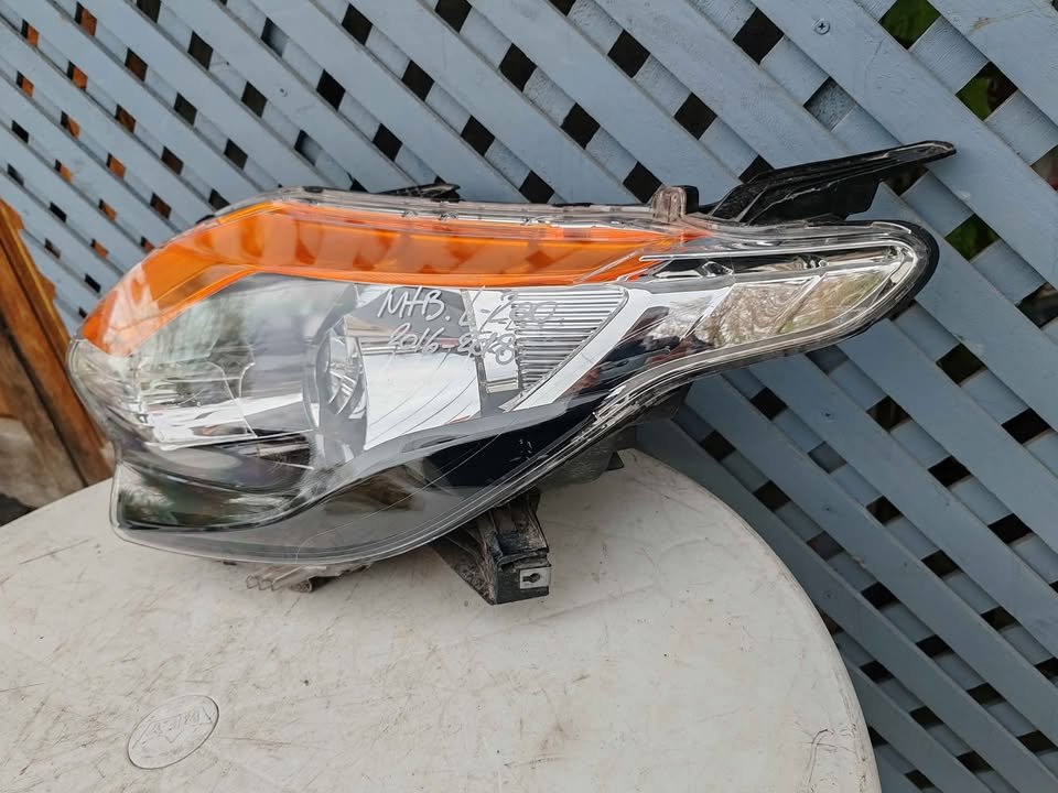 Óptico izquierdo Mitsubishi L200 2016 - 2018 - Imagen 2