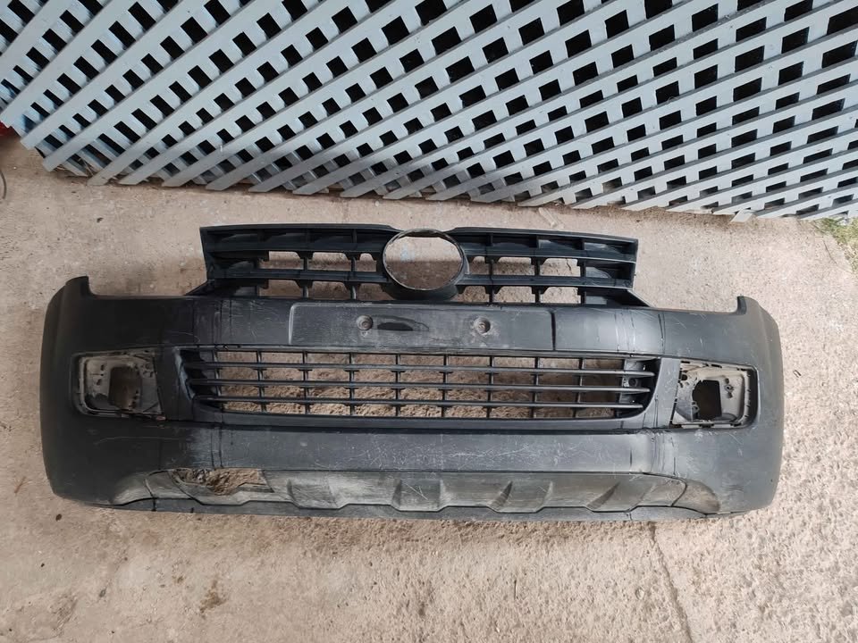 Parachoque delantero Volkswagen Amarok 2010 - 2014