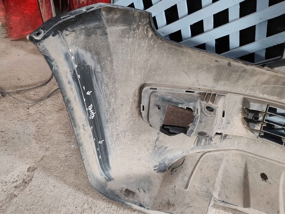 Parachoque delantero Volkswagen Amarok 2010 - 2014 - Imagen 6