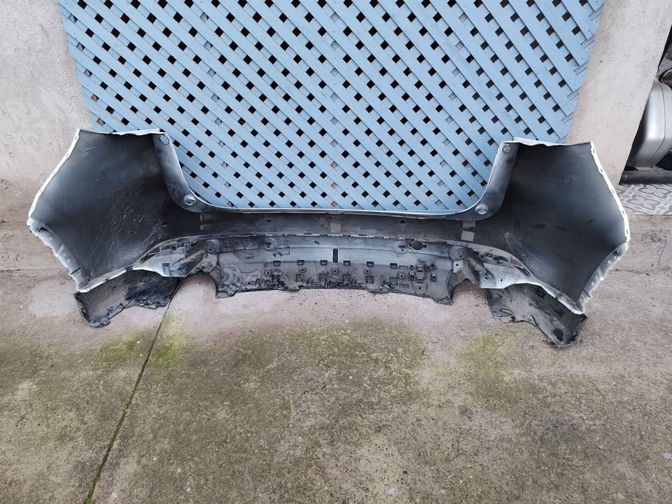 Parachoque trasero Mazda CX5 2023 - 2025 - Imagen 10