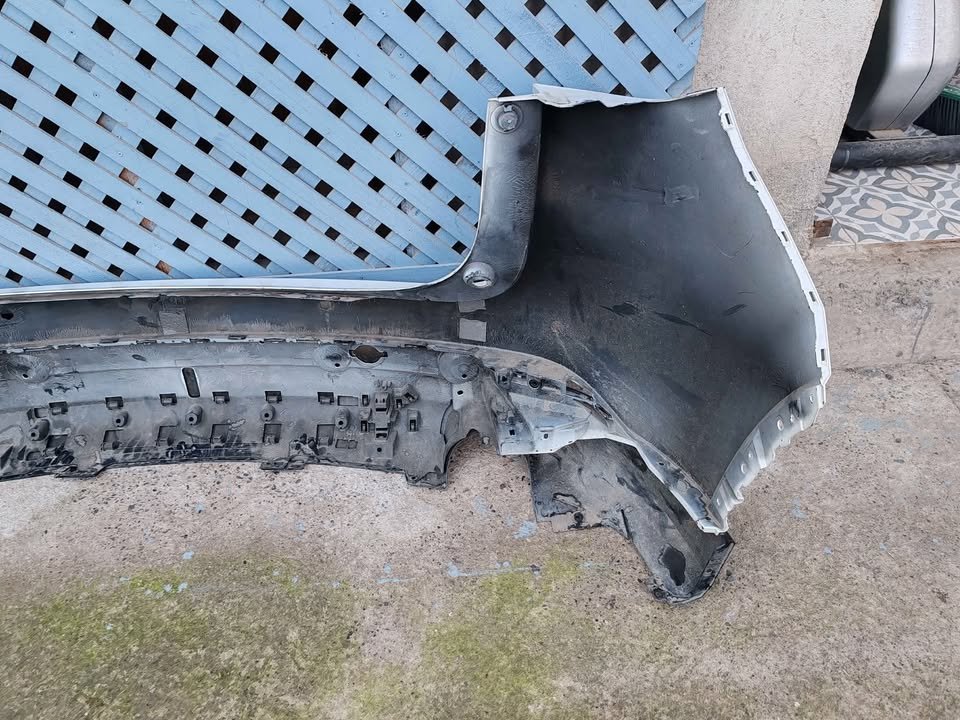 Parachoque trasero Mazda CX5 2023 - 2025 - Imagen 9