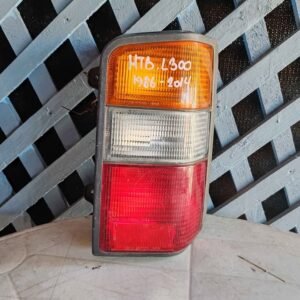 Foco trasero derecho Mitsubishi l300 1986 - 2014