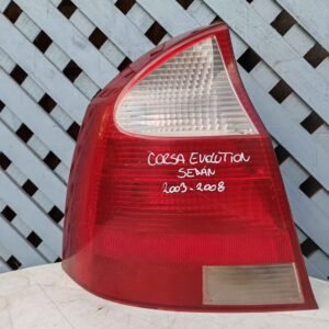 Foco trasero izquierdo Chevrolet Corsa Evolution sedan 2003 - 2008
