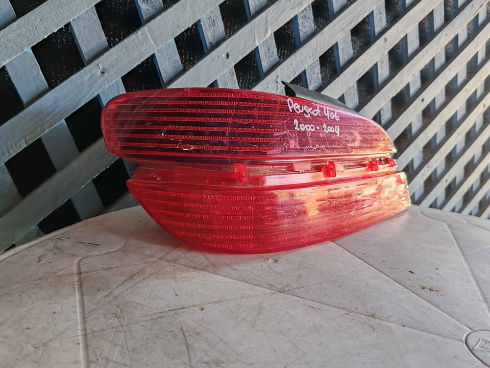 Foco trasero izquierdo Peugeot 406 2000 - 2004 - Imagen 2