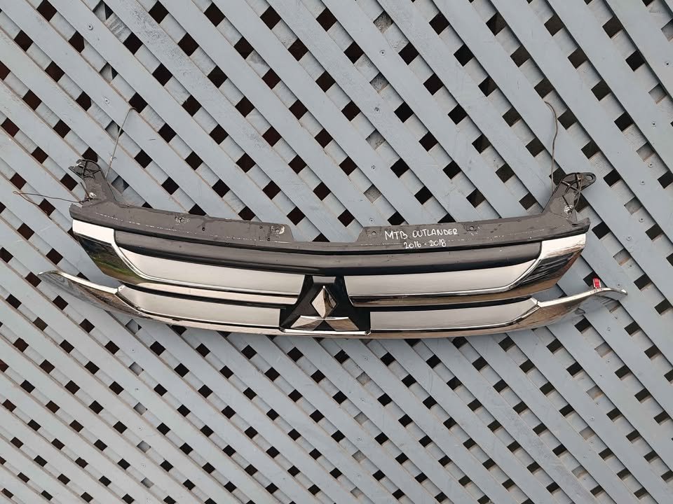 Máscara Mitsubishi Outlander 2016 - 2019 - Imagen 2